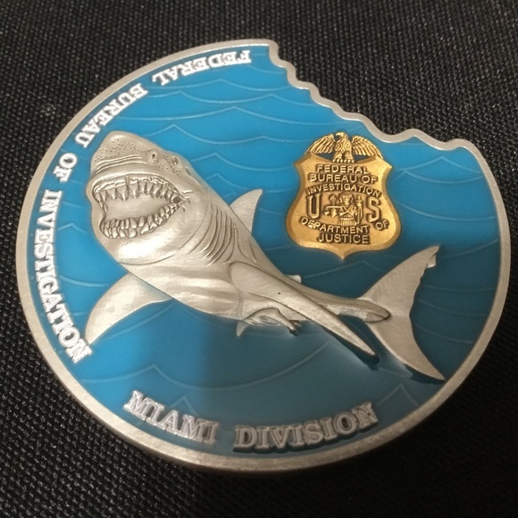 FBI Miami Challenge Coin Nice BITE! Shark/ FBI Logo other - Picture 6 of 7
